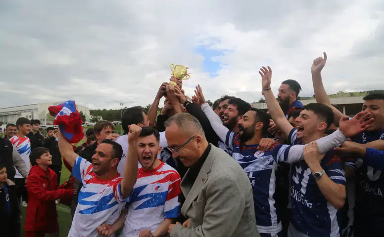 Divriğispor’dan Finalde 3 Gollü Şampiyonluk Zaferi