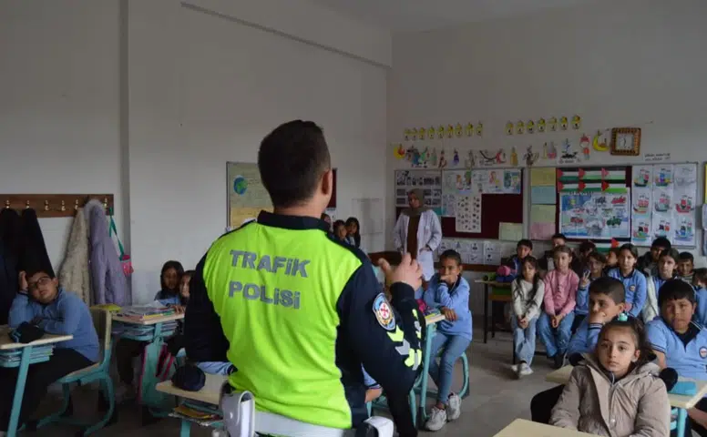Gemerek’te Trafik Bilinci Eğitimi Öğrencilerle Buluştu