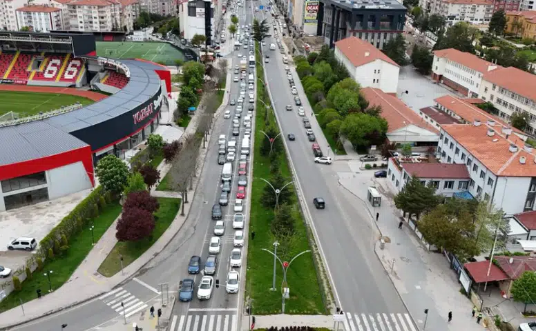 Bayram Trafiği Sivas Güzergâhında Yoğunlaştı