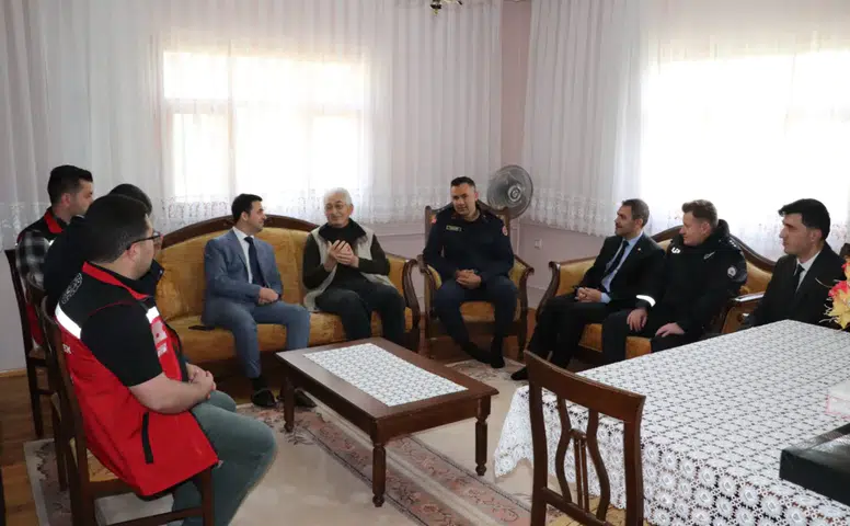Kaymakam Yıldız’dan Kıbrıs Gazisi Kamber Aydın’a Bayram Ziyareti