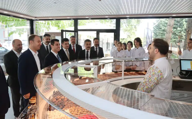 Sultan Şehir MTAL’de ÇİKOLİS Atölyesi İncelendi: Mesleki Eğitimde Uygulamalı Üretim Vurgusu