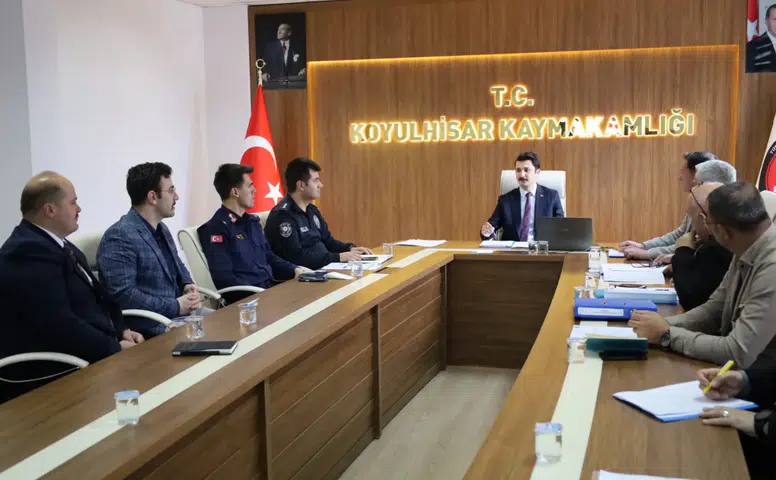 Koyulhisar’da Okul Güvenliği İçin Koordinasyon Toplantısı Yapıldı