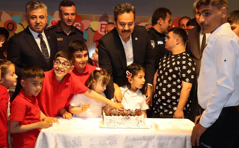 Şarkışla’da Engelliler Haftası’nda Özel Eğitim Öğrencilerinden Anlamlı Gösteri