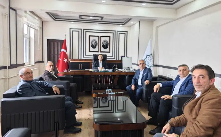 Karayakup Köyü Heyetinden Gölova Kaymakamlığı’na Nezaket Ziyareti