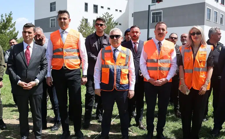 İmranlı’da Deprem Tatbikatı Başarıyla Tamamlandı