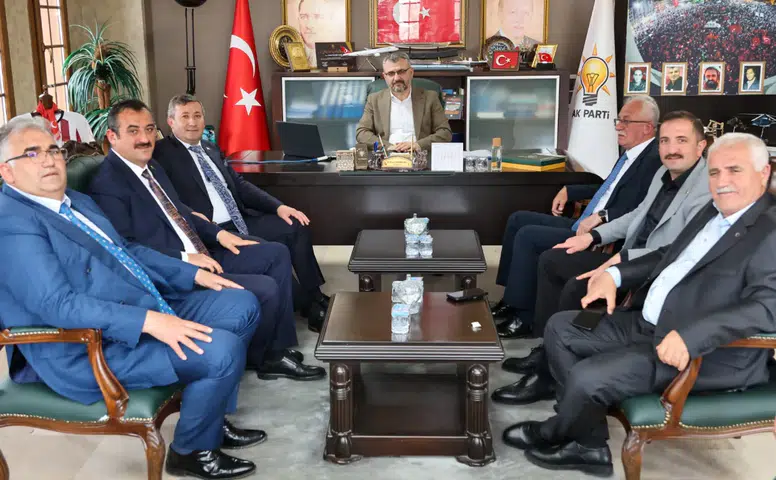 AK Parti Sivas’ta Belediye Başkanlarıyla İstişare Toplantısı Yapıldı