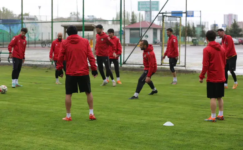 Sivas Gücü Belediyespor, Şiran Spor Maçı Öncesi Hazırlıklarını Tamamladı