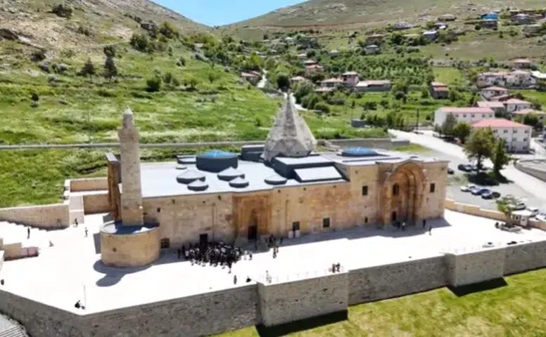 Geleceğin Hekimleri Divriği’de Tarih ve Sanatla Buluştu