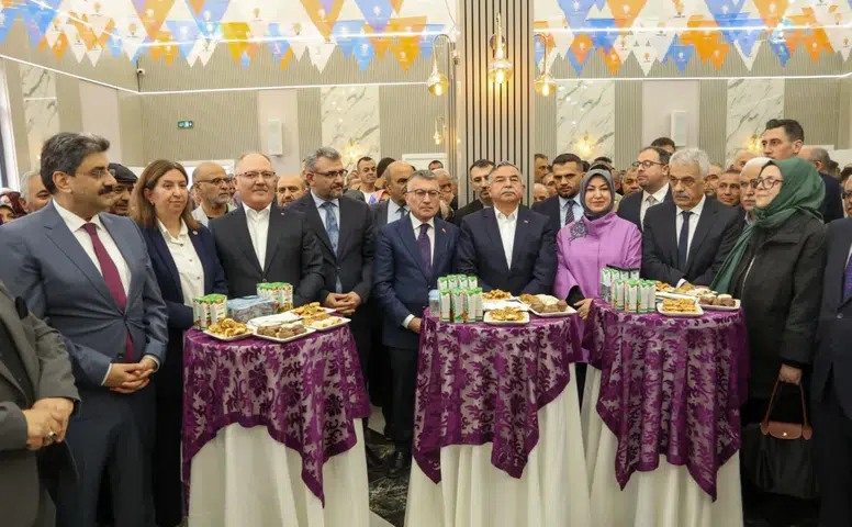 AK Parti Sivas Teşkilatı Bayramlaşma Programında Buluştu