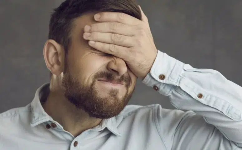 3 Kişiden 1'i bu sorunu yaşıyor! Sebebi B12 eksikliği değilse dikkat!