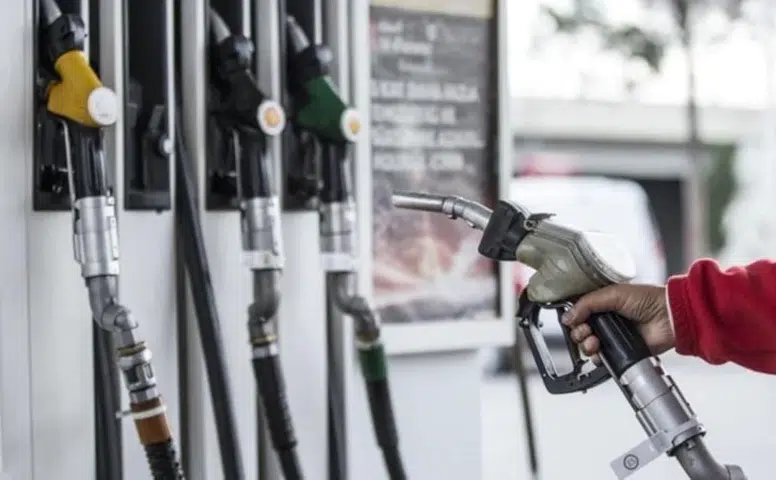 Benzine indirim geliyor: Pompaya yansıyacak