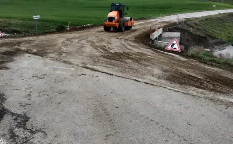 Samankaya Köyü Yolunda Asfalt Yama Çalışmaları Tamamlandı: Ulaşım Daha Güvenli Hale Getirildi