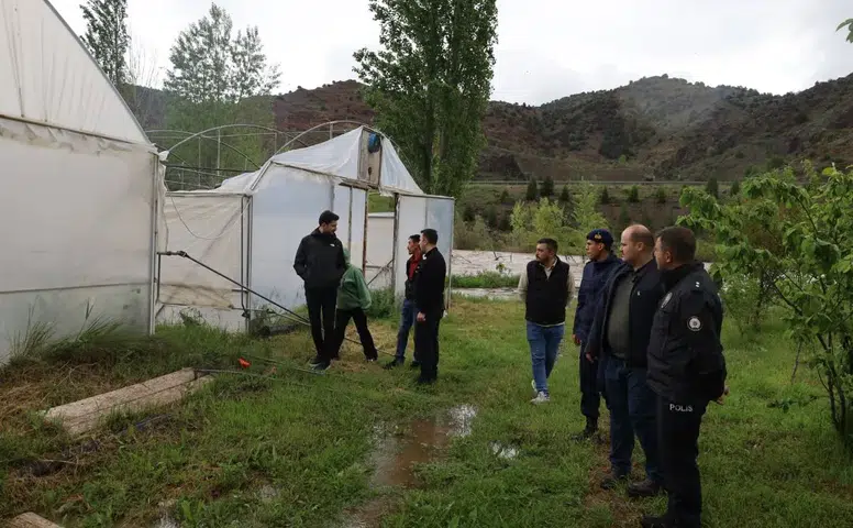 Kaymakam Kukuş Zarar Gören Tarım Arazilerini İnceledi