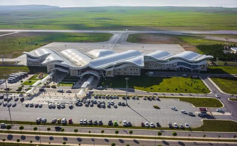 Sivas Havalimanı ihalesi pazarlık usulüyle verildi: 'Yaklaşık 4 milyarlık ihale kime gitti?'