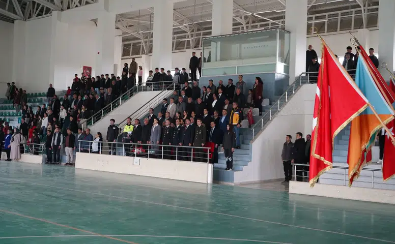 Kangal’da 19 Mayıs Coşkusu Kapalı Spor Salonu’nu Doldurdu