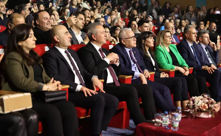 Sivas’ta 90’lar Rüzgarı Esti!
