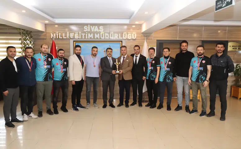 “Maarifin Yiğidoları”ndan Müdür Erdoğan’a Ziyaret