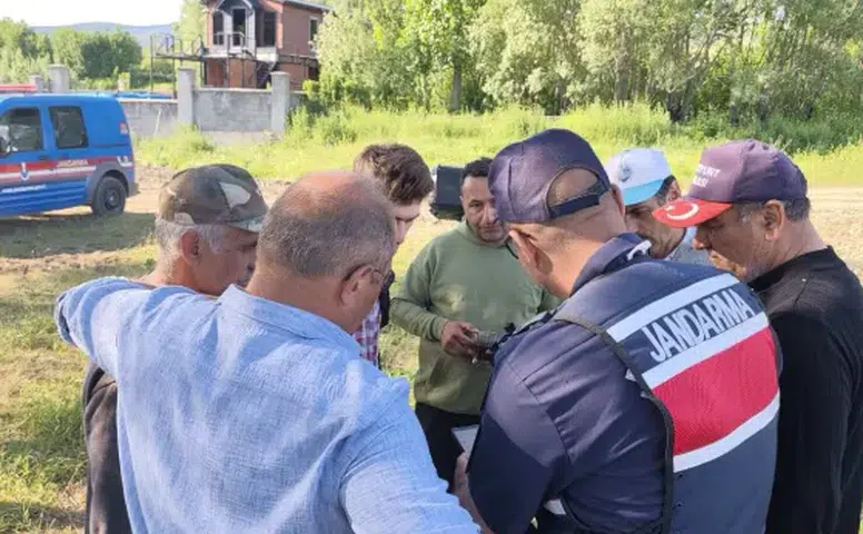 Gölova’da Vatandaşlara 112 Acil Çağrı Bilgilendirmesi Gerçekleştirildi