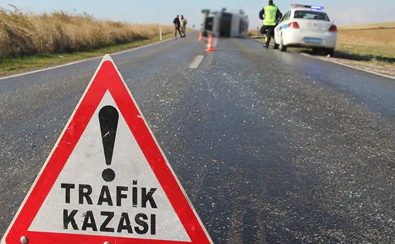Sivas'ta Tır Yolu Kapatı: Gemerek'te Kilometrelerce Kuyruk Oluştu