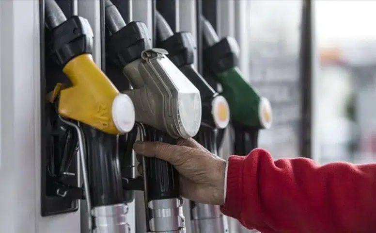 Araç sahipleri bu habere sevinecek: Motorine bir indirim daha