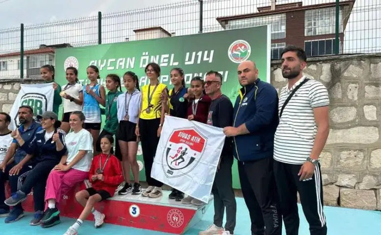 Sivaslı Atletlerden Türkiye Şampiyonası’nda Büyük Başarı