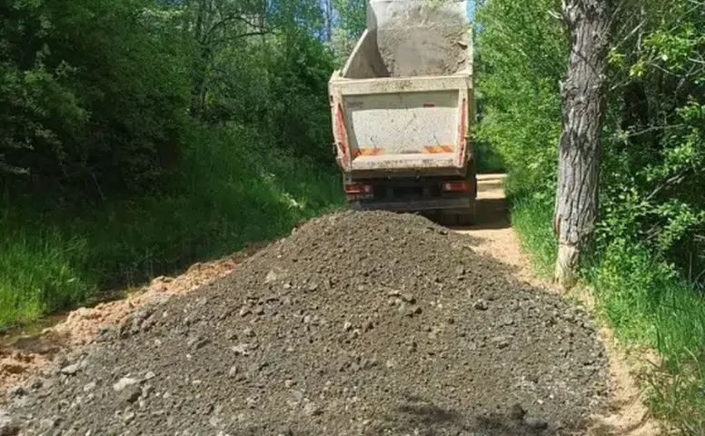 Suşehri’nde Yol Bakım Çalışması Yapıldı
