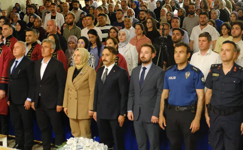 Şarkışla Yerleşkesinde Mezuniyet Coşkusu