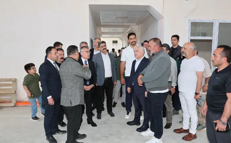 Sivas’ta Ulaşım, Spor ve Eğitim Yatırımları Yerinde İncelendi
