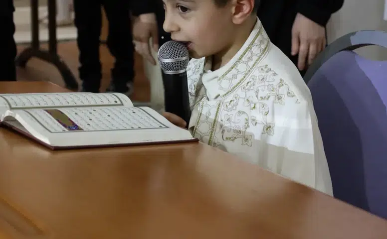Koyulhisar'da Miniklerin Kur'an Sevinci: Yıl Sonu Programı Yapıldı