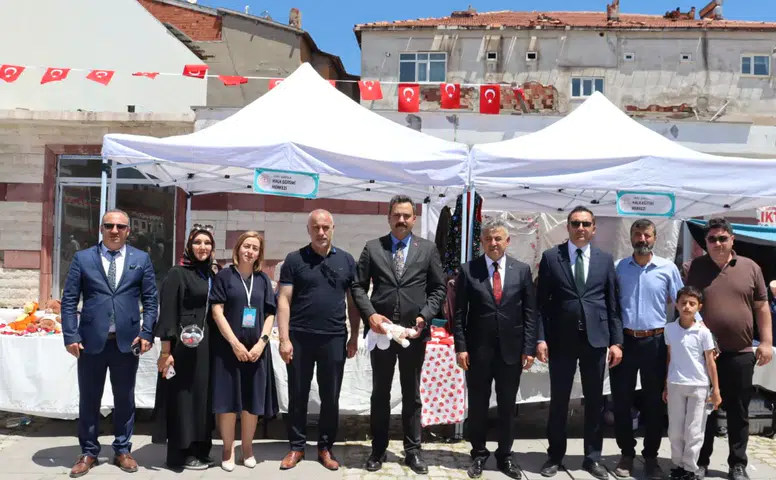 Kaymakam Şahan’dan Eğitim Festivali Stantlarına Ziyaret