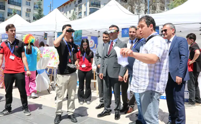 Protokol Tam Kadro Katıldı! Sivaslı Öğrencilerden Unutulmaz Ahilik Gösterisi!