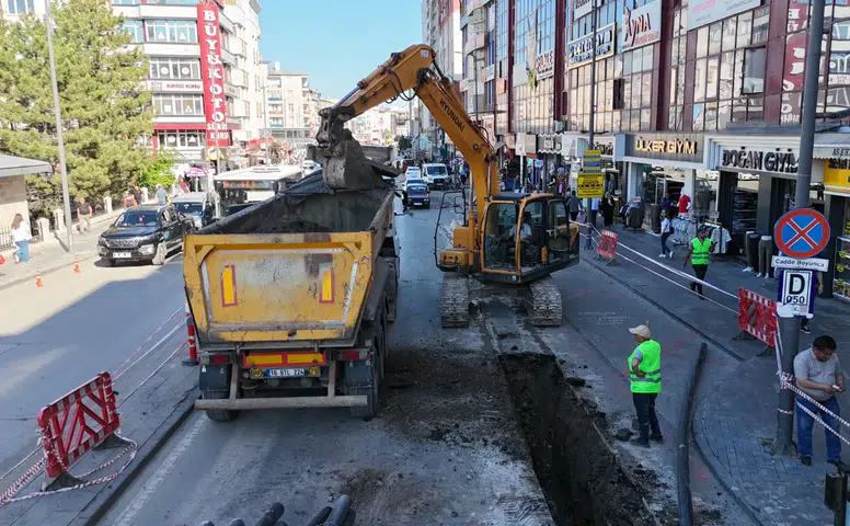 Sivas’ta Atatürk Caddesi Yenileniyor: Altyapı ve Üstyapı Çalışmaları Başladı