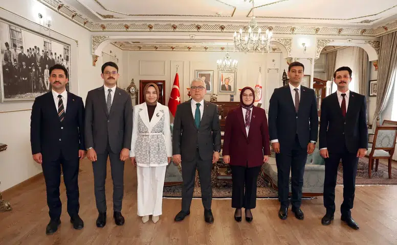Valilikte Gizli Zirve Değil Veda! Sivas'ın O İlçe Kaymakamları Gidiyor!