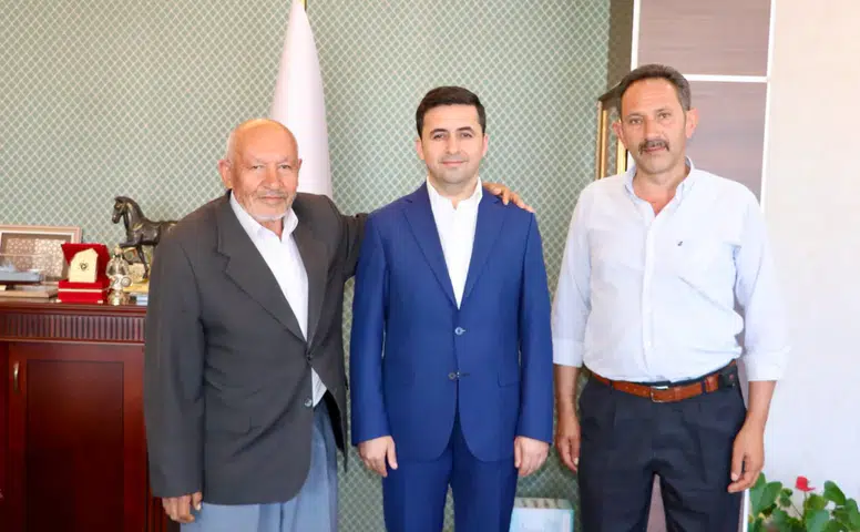 AKINCI KÖYÜ MUHTARI VE KIBRIS GAZİSİNDEN KAYMAKAM YILDIZ’A ANLAMLI ZİYARET