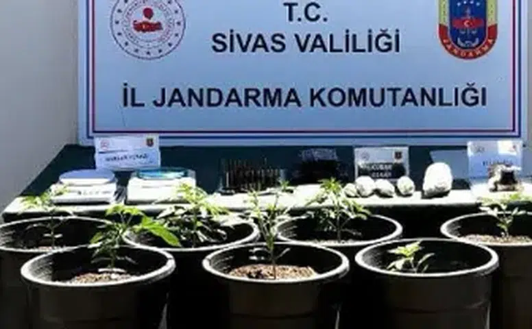 Sivas’ta Uyuşturucu Operasyonu: 5 Şüpheli Gözaltına Alındı