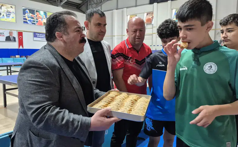 Büyük Turnuva Öncesi Sivas'ta Kritik Ziyaret! Kampta Heyecan Dorukta