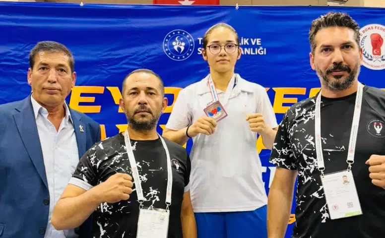 Sivas'a Ringde Büyük Gurur! Amasya'dan Madalyayla Döndü, Şimdi Hedef...