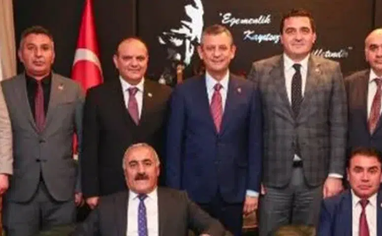 Sivas'ta CHP'de Deprem! 7 İl Genel Meclis Üyesi İstifa Etti