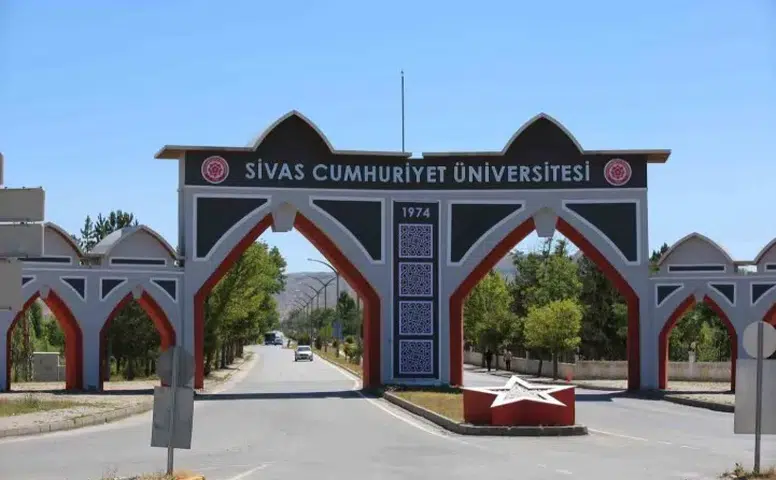 Cumhuriyet Üniversitesi'nden Vakıf Okulları İddialarına Net Açıklama