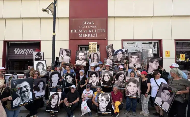 Sivas'ta 2 Temmuz'un 33. Yılında Anma Programı Düzenlendi