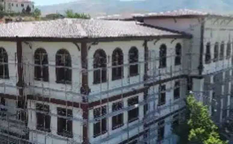 Milletvekili Rukiye Genç Toy, Divriği Hükümet Konağı İnşaatında İncelemelerde Bulundu