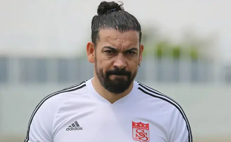 Sivasspor'da Gözler Servet Çetin'de! Camia Kararını Bekliyor