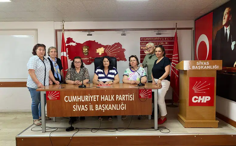 CHP Sivas'ta Görevden Alma Depremi! Nilgün Korkmaz'dan Çok Sert Tepki..