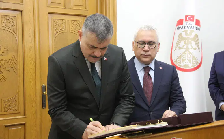 Sivas'ta Üst Düzey Ziyaret! Bakan Yardımcısı Çiftçi Valilikte