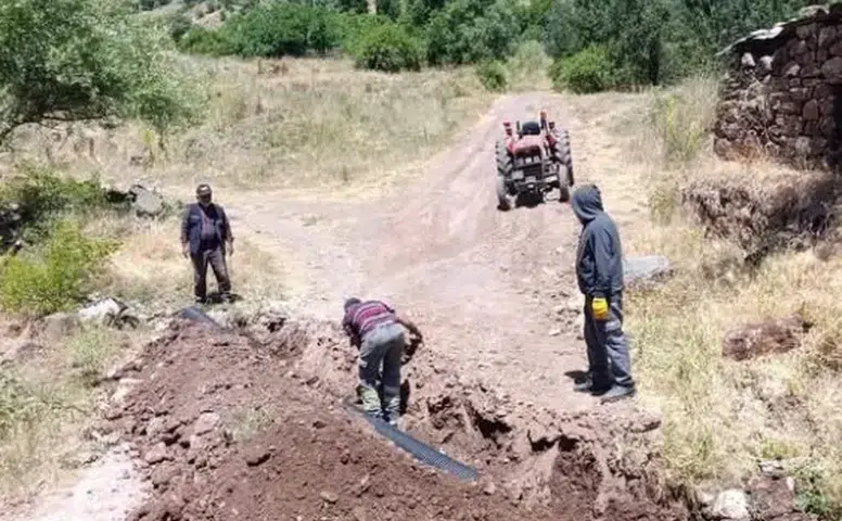 Sivas'ta Köylerde Altyapı ve Ulaşım Çalışmaları Sürüyor