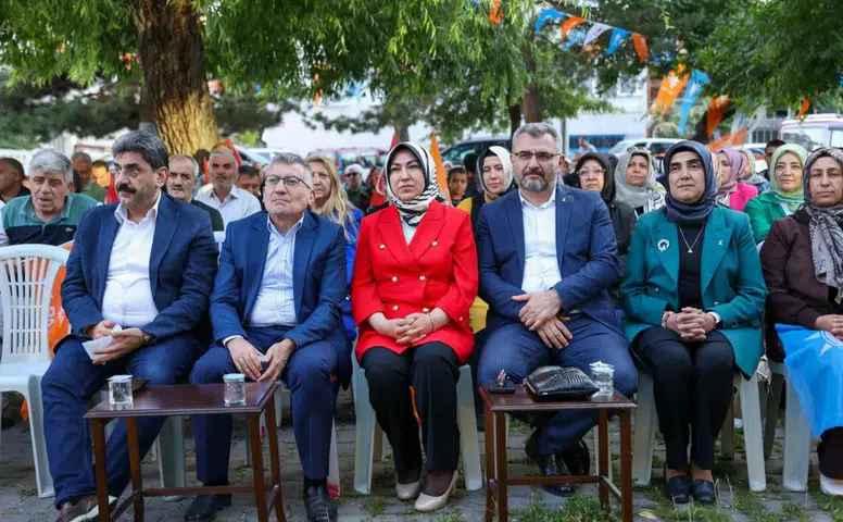 AK Parti Sivas Teşkilatı Mahalle Toplantısında Bir Araya Geldi
