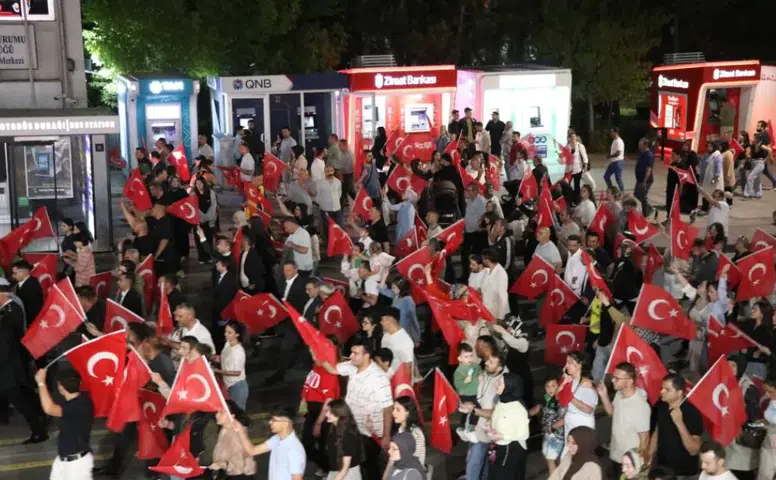 Sivas'ta 15 Temmuz Şehitleri İçin Yürüyüş Düzenlendi