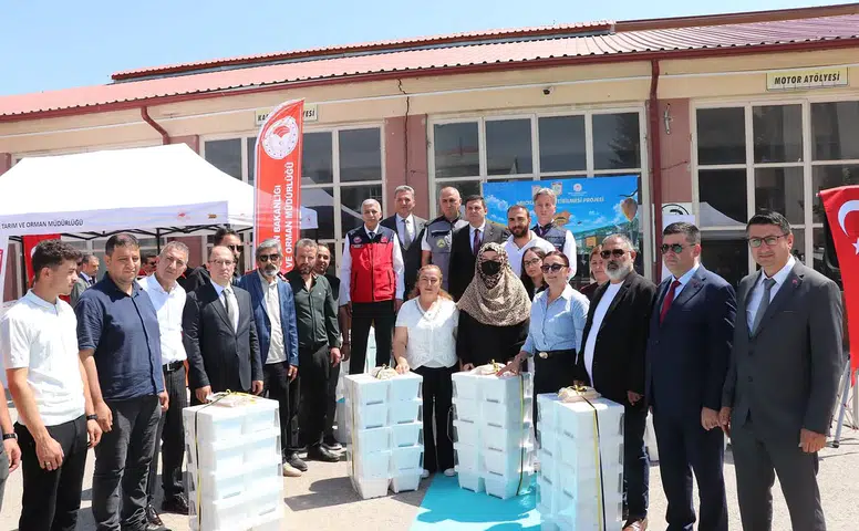 Sivas'ta Üreticiye Büyük Destek! Kovanların Gücüne Güç Katacak Proje...