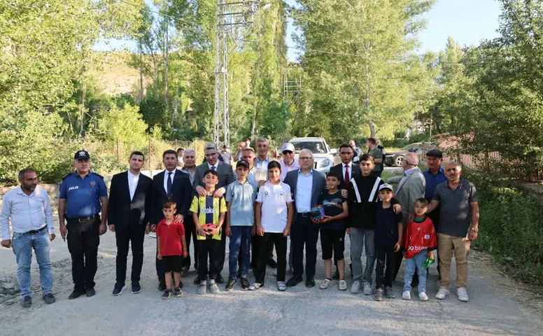 Sivas Valisi Şimşek Zara'da Yoğun Program Gerçekleştirdi