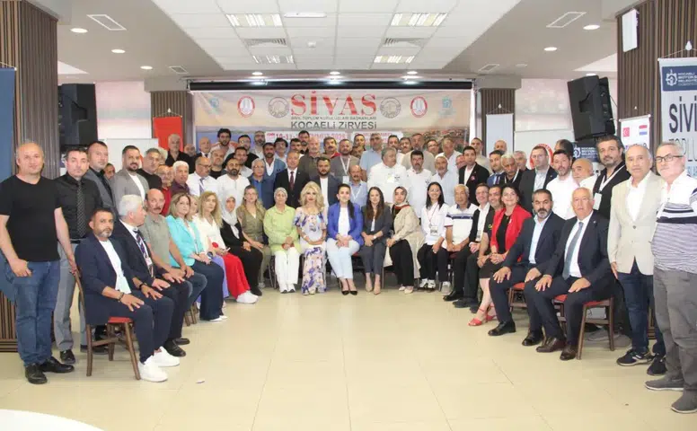Başkan Adem Uzun, Sivas STK Zirvesi'ne Katıldı